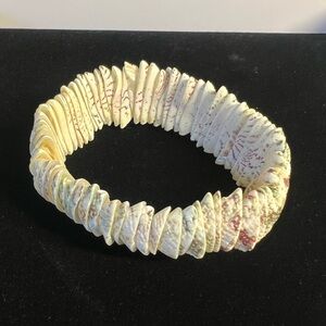 Stretch Seashell Bracelet